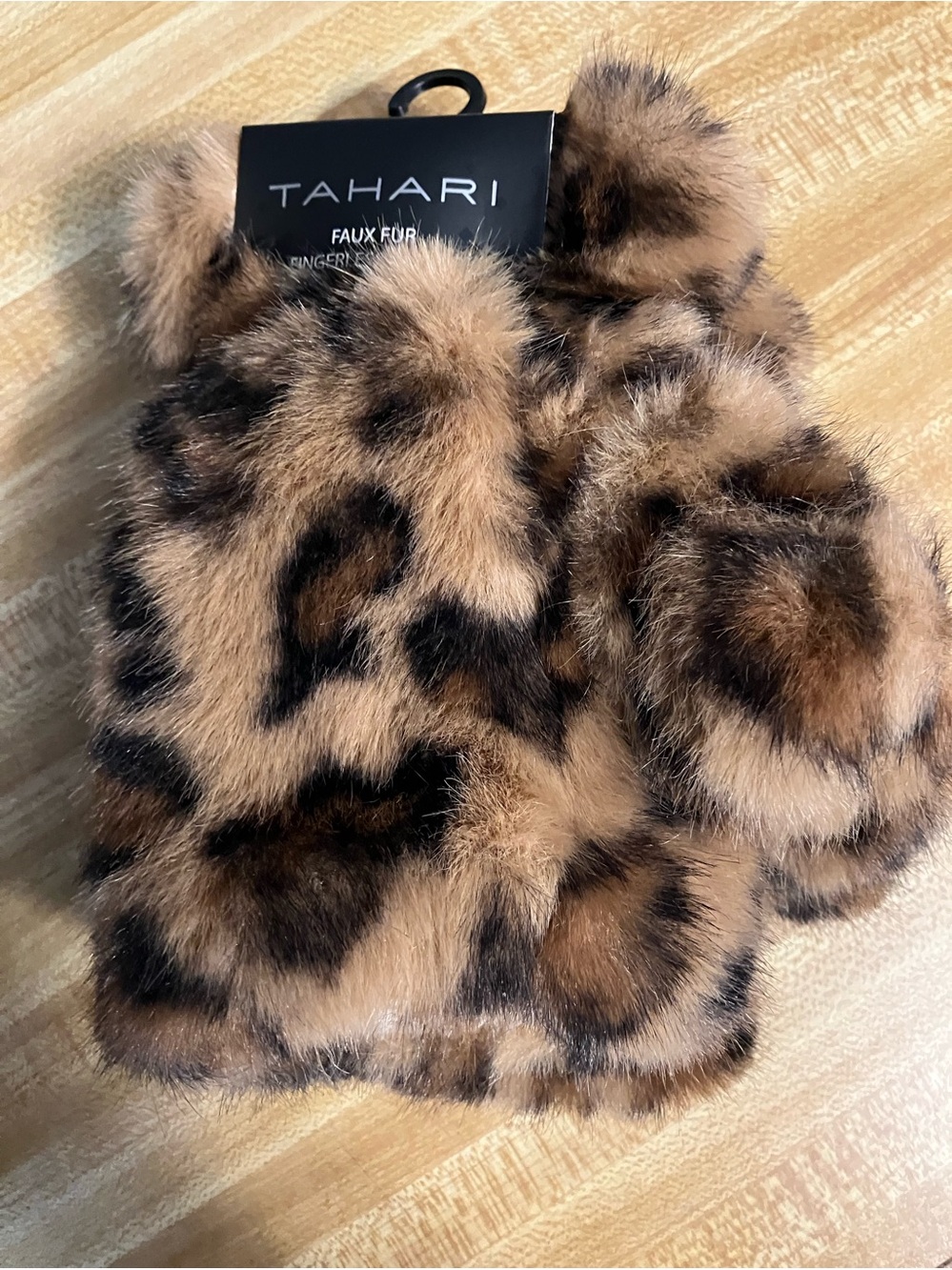 🌸Tahari Faux Fur Leopard Print Fingerless Gloves